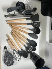 33Pcs Kitchen Utensils Set Wooden Handle Spatula Spoon Non-Stick Heat-resistant Silicone Cooking Utensils Set